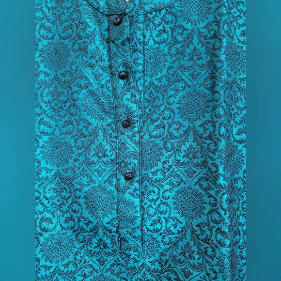 Classy Short Kurta - Picture 3 of 10